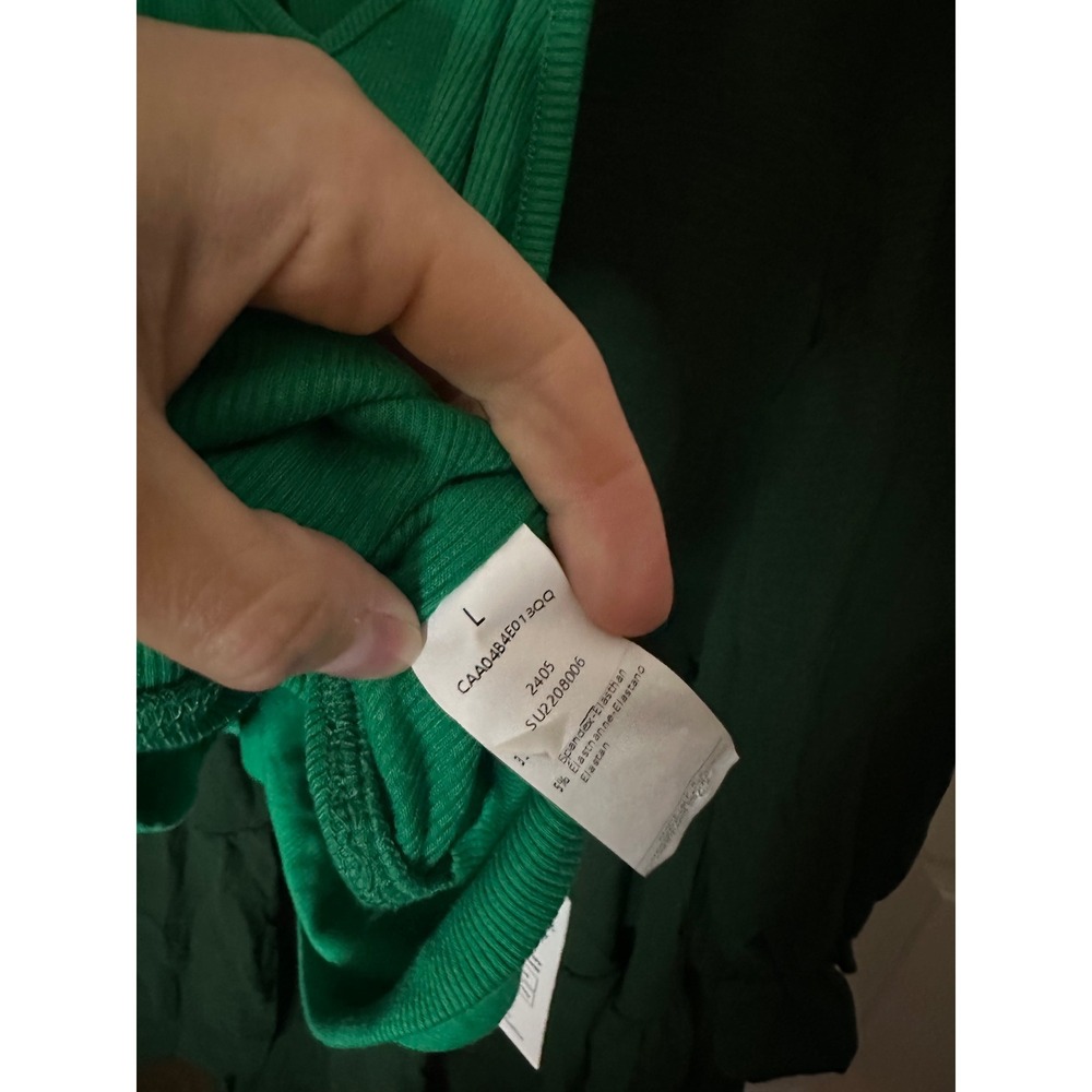 Green Ribbed Halter Neck Crop Top - Picture 5 of 5